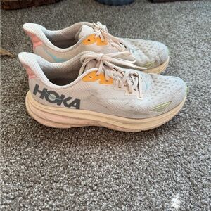 Hoka Clifton 9 Running Shoes